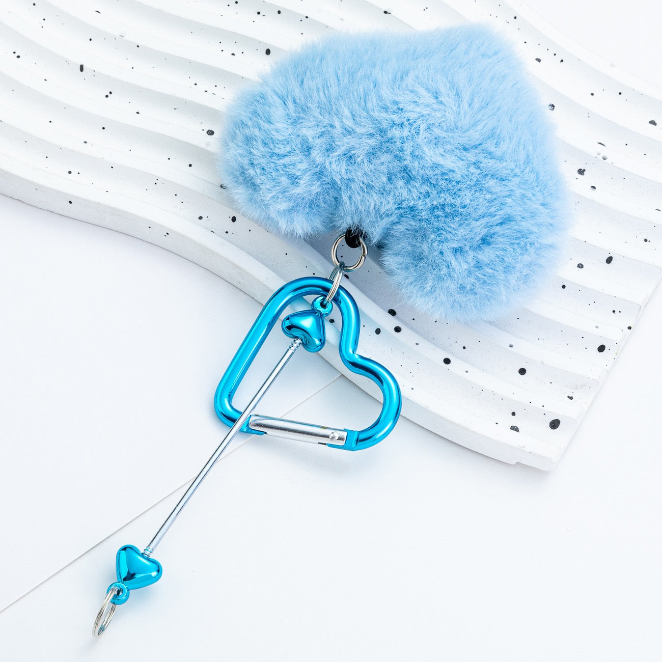 Bead-decorated plush heart-shaped climbing buckle（5PCS）