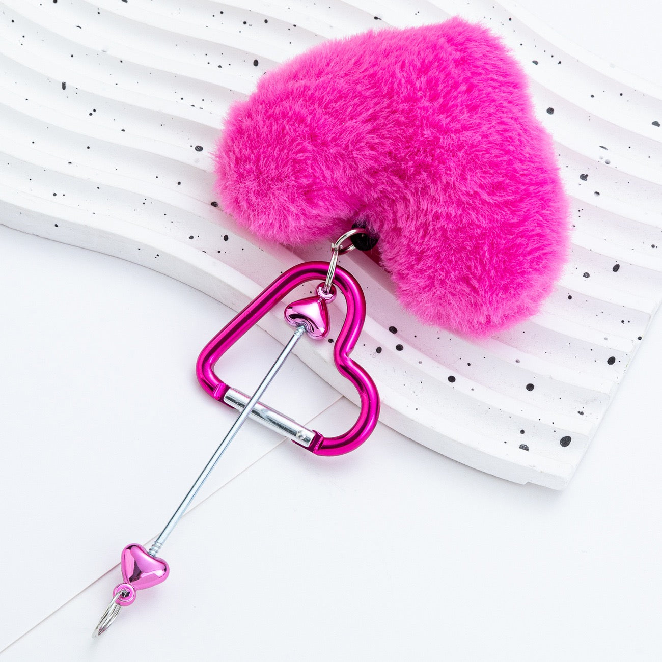Bead-decorated plush heart-shaped climbing buckle（5PCS）