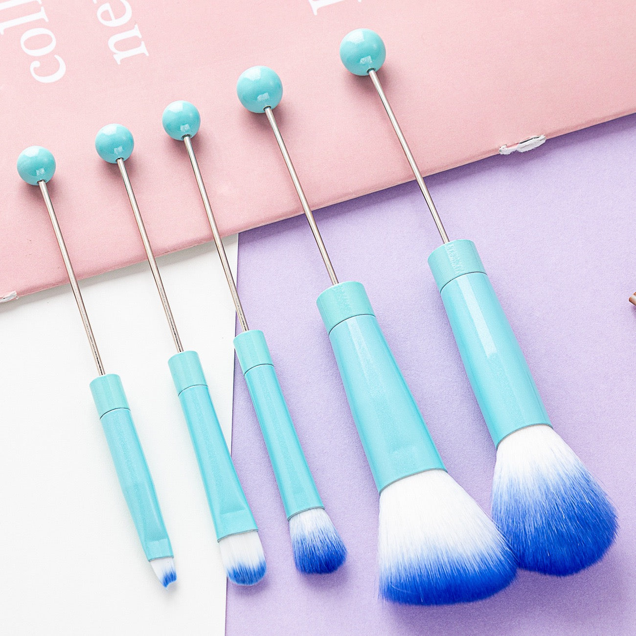 Beaded metal handle and beaded makeup brush set