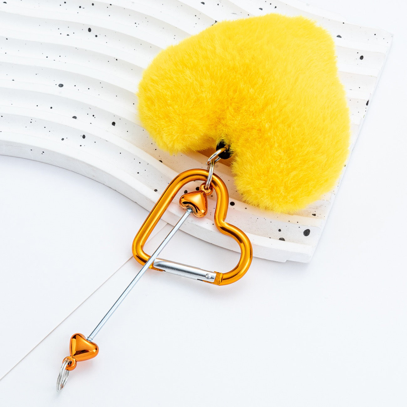 Bead-decorated plush heart-shaped climbing buckle（5PCS）