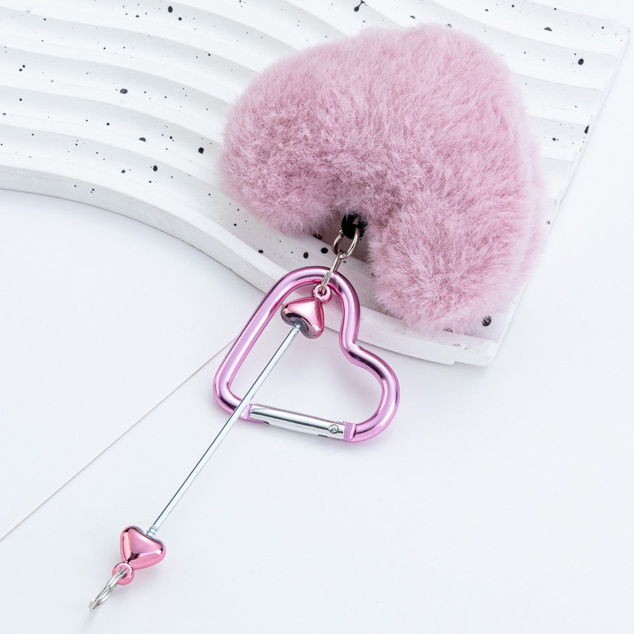 Bead-decorated plush heart-shaped climbing buckle（5PCS）