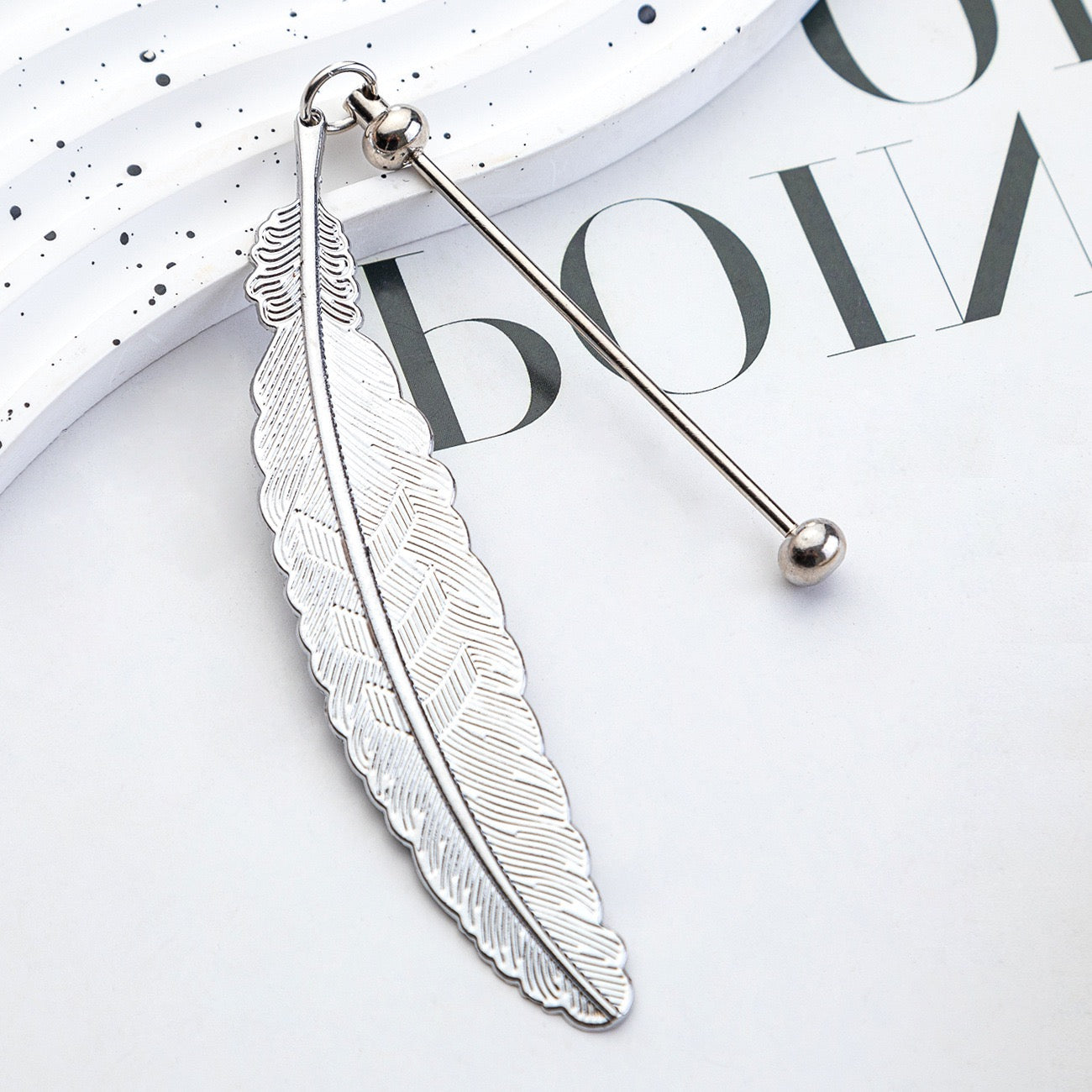 Handmade beaded metal feather bookmark（4PCS）
